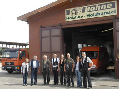 Die Firma Hahne-Holzbau GmbH in Sachsenhagen feiert 2008 ihr 75-jähriges Bestehen.